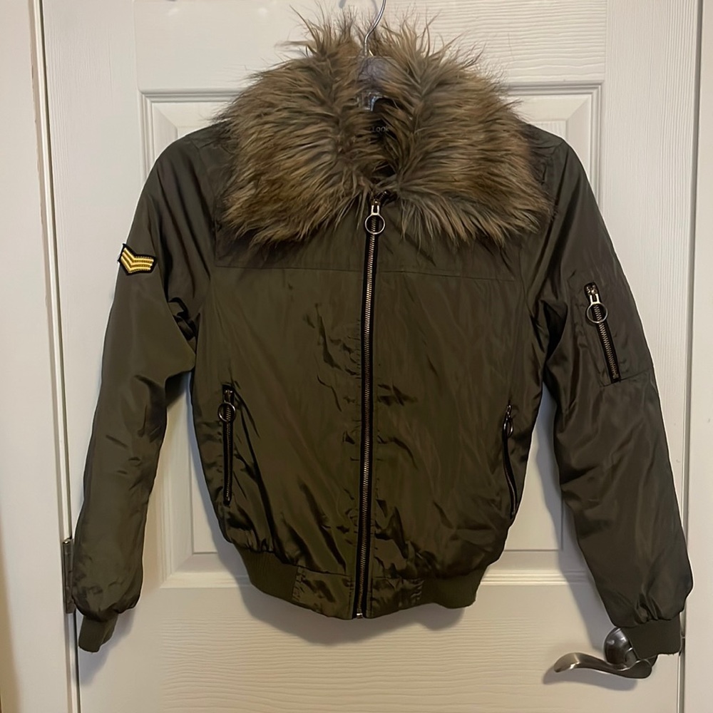 Stylish green bomber jacket with super cute faux fur collar (not removable)